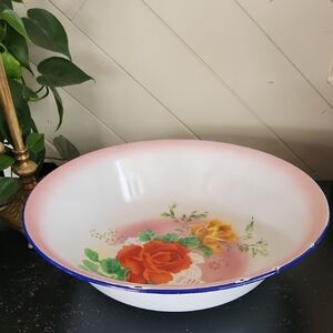 Large Vintage Enamel Basin / Bowl